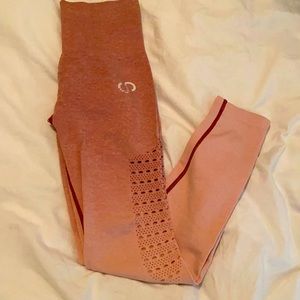 Pink ombré seamless CNC leggings w/ booty scrunch